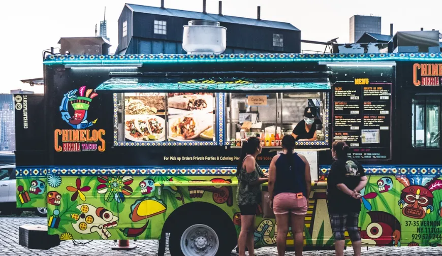 Essential Features to Look for in a POS System for Food Trucks and Street Vendors